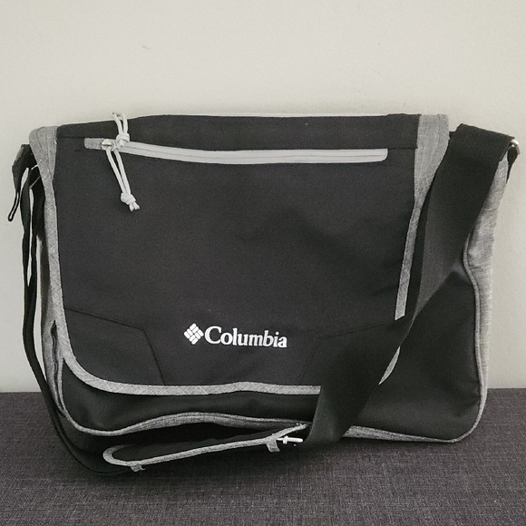 Columbia messenger style diaper Bag - Picture 1 of 7
